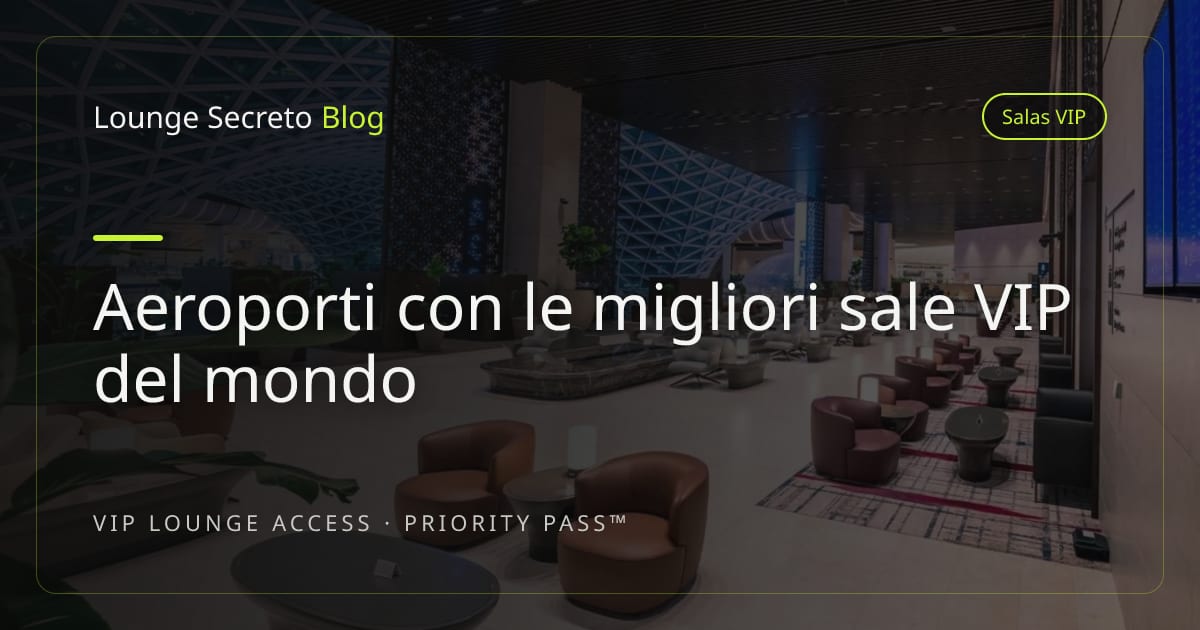 Ampia sala VIP aeroportuale con vista sulla pista al tramonto