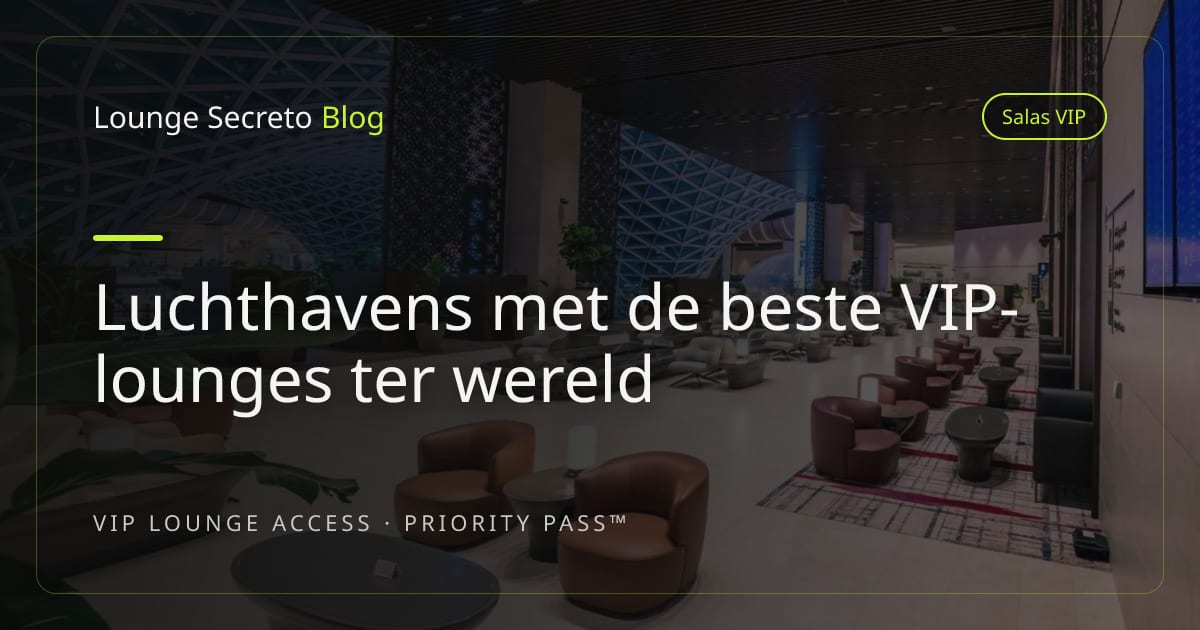 Ruime VIP-lounge op de luchthaven met uitzicht op de landingsbaan bij schemering